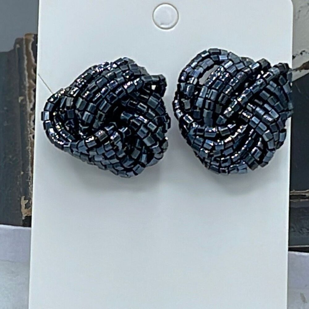 Vintage Bohemian glass earrings knotted pierced